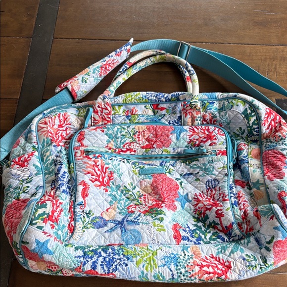 Vera Bradley Retired 2019 SHORE THING Iconic Weekender Organizer Travel Bag~EUC - Picture 4 of 11